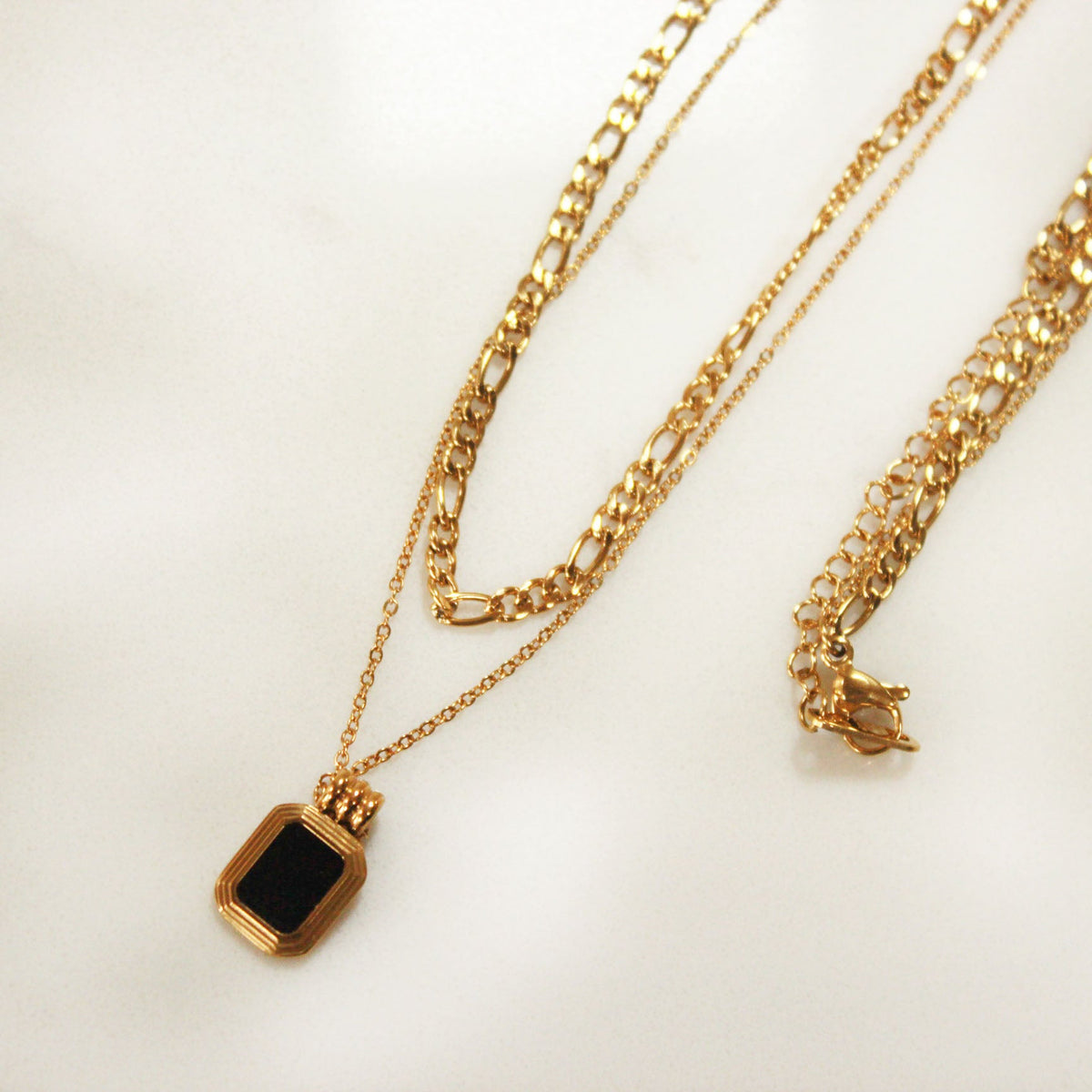 Gold Necklace with Square Onyx Pendant 24 Inches / 60.96 cm